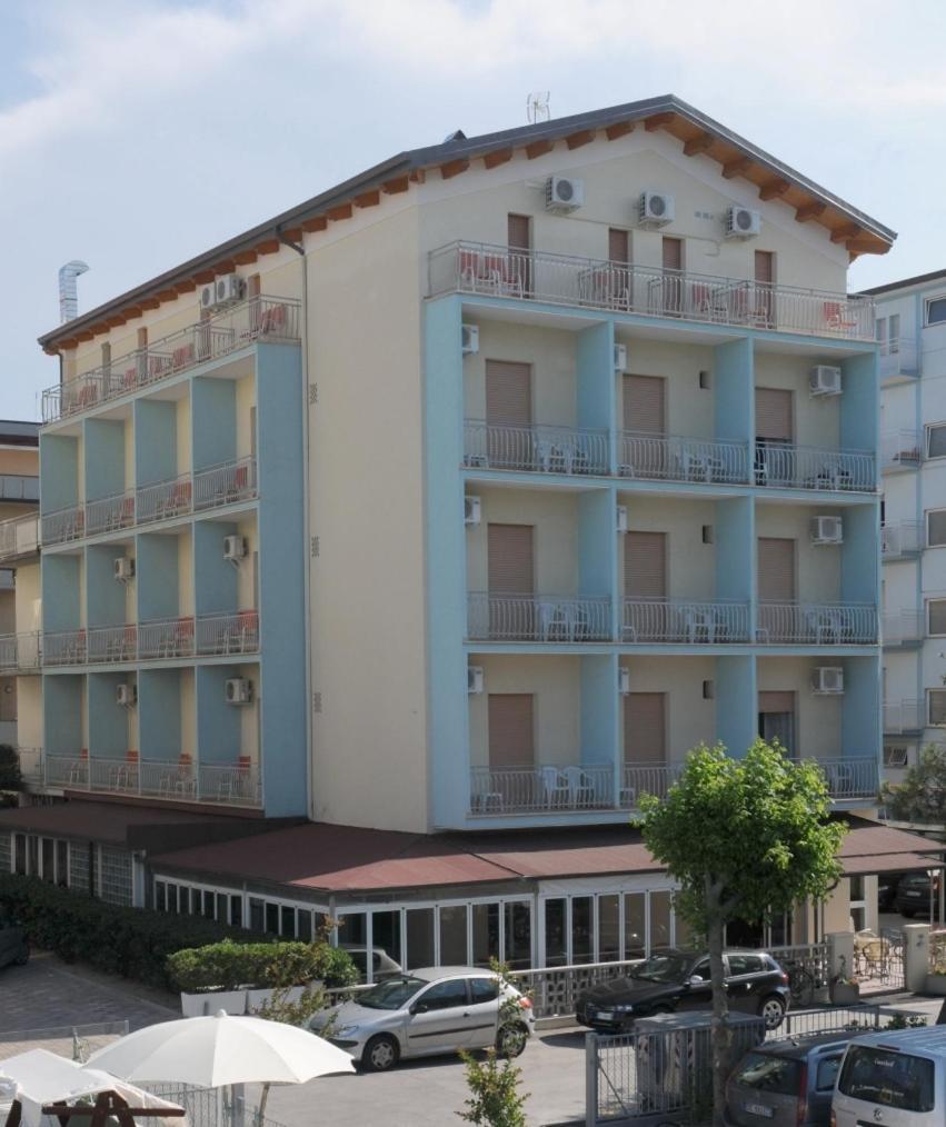 לידו די סביו Hotel Saint Tropez Spa & Restaurant מראה חיצוני תמונה