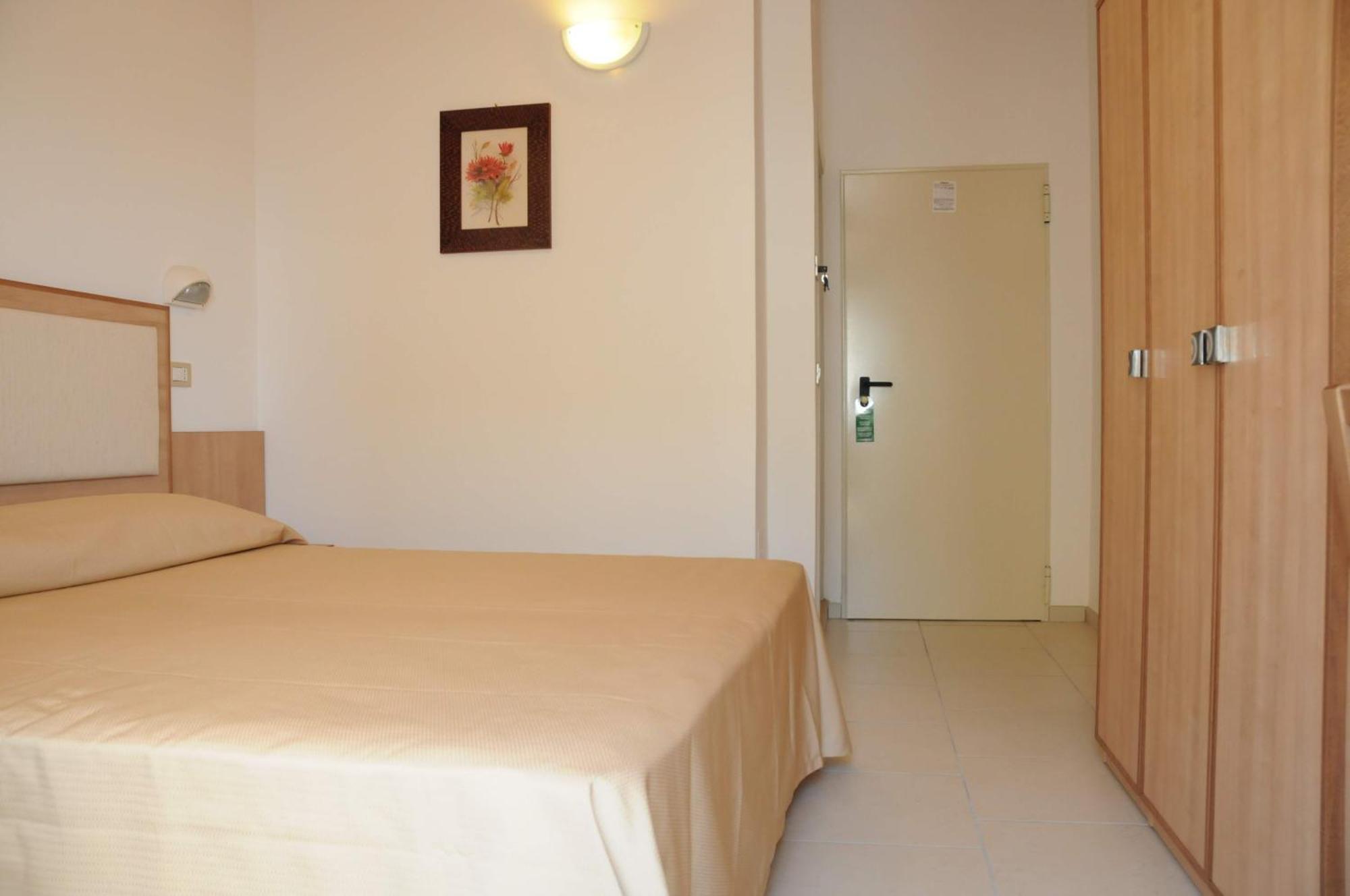 לידו די סביו Hotel Saint Tropez Spa & Restaurant חדר תמונה