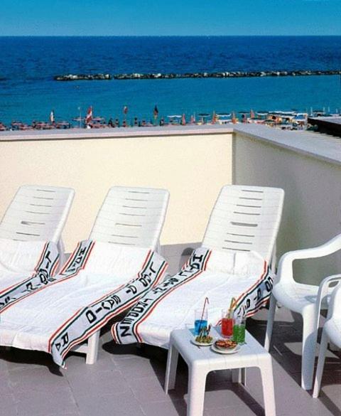 לידו די סביו Hotel Saint Tropez Spa & Restaurant מראה חיצוני תמונה
