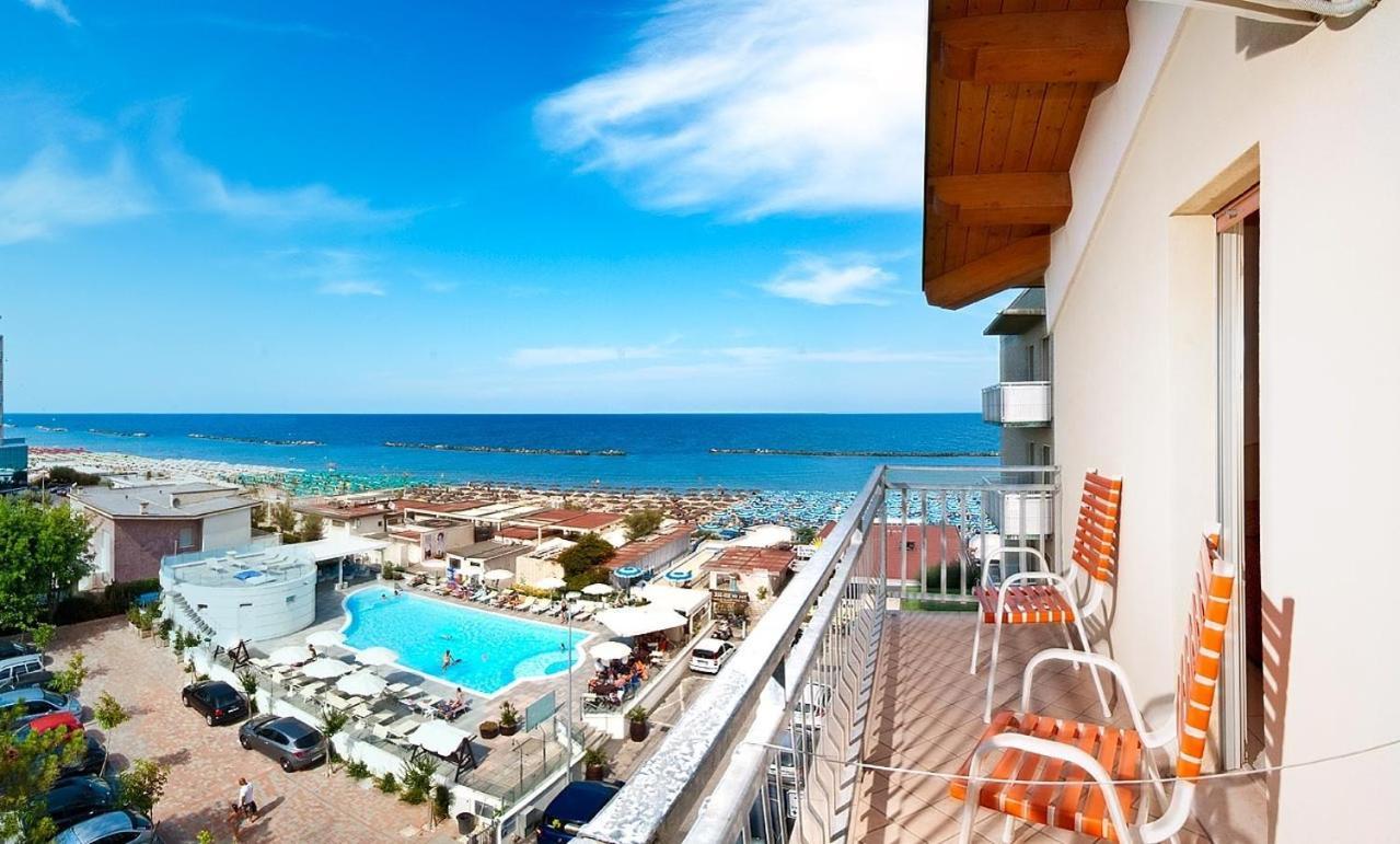 לידו די סביו Hotel Saint Tropez Spa & Restaurant חדר תמונה